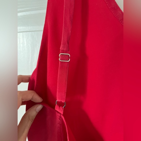 BCBGMaxzaria 100 % SILK Hi-Low Top in Lipstick Red XS - Picture 9 of 16